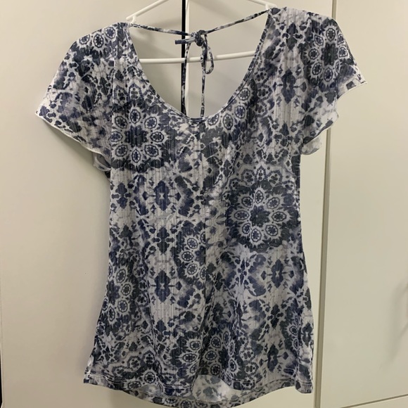 Flutter sleeve top - Picture 5 of 5